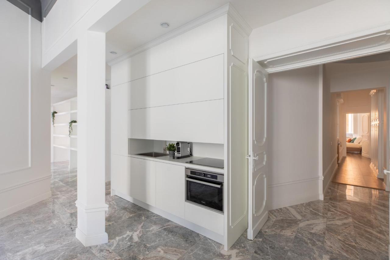 Iflat Corso Deluxe Apartment Рим Екстериор снимка